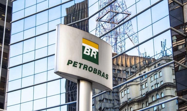Governo pressionou Petrobras para reduzir preço do diesel; ministro comemora