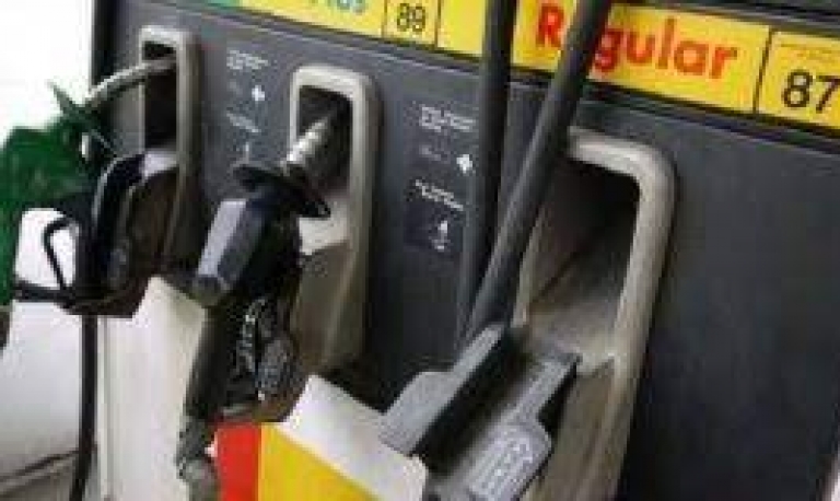 CNC questiona obrigatoriedade de painel com valor de tributos em postos de combustíveis