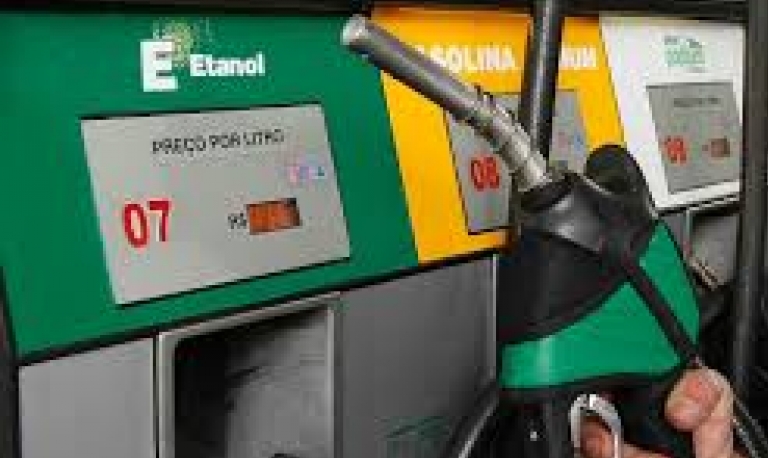 ANP: preço médio do etanol cai em 20 Estados e no DF e sobe em outros 6