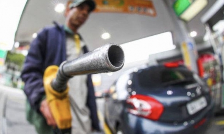 Preço da gasolina cai durante a pandemia e fica 13% mais baixo em 2020