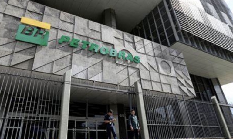 Petrobras aumenta preço do combustível de avião em mais de 18%