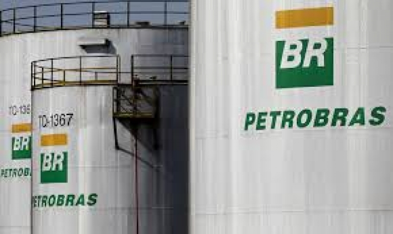 Petrobras reduz preço da gasolina em 15% a partir desta quarta