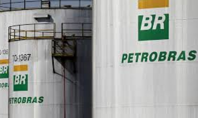 Petrobras sobe preço da gasolina pela primeira vez após pandemia
