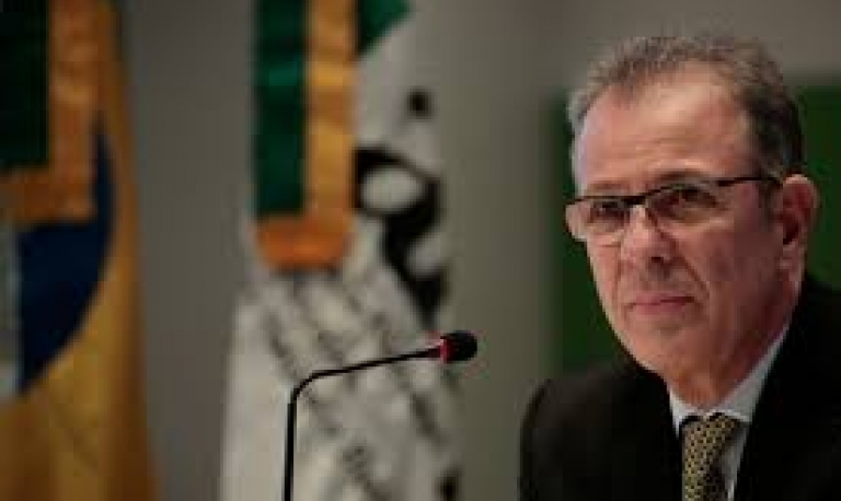 Brasil começa discussão sobre adesão à Opep em julho, diz ministro de Minas e Energia