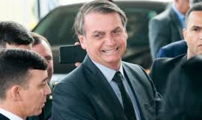 Bolsonaro diz que redução de imposto sobre as empresas ‘não sairá tão cedo’
