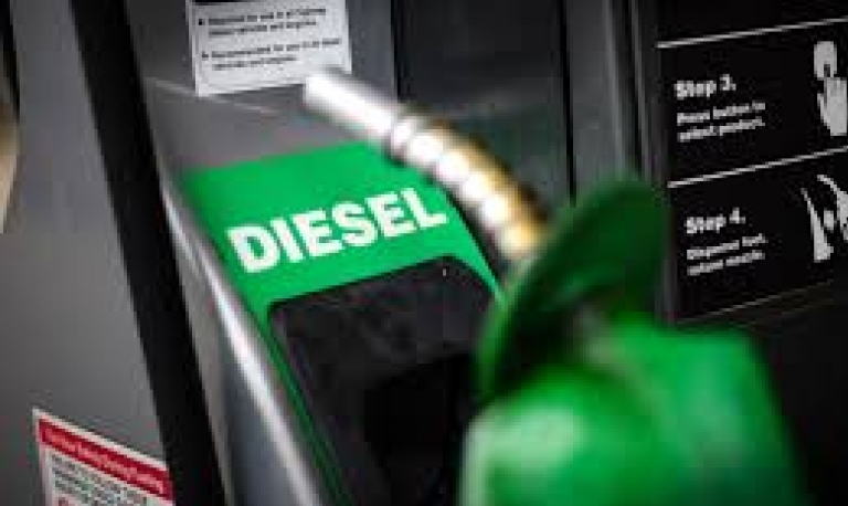 Preço do diesel nos postos fica estável na semana; gasolina e etanol sobem