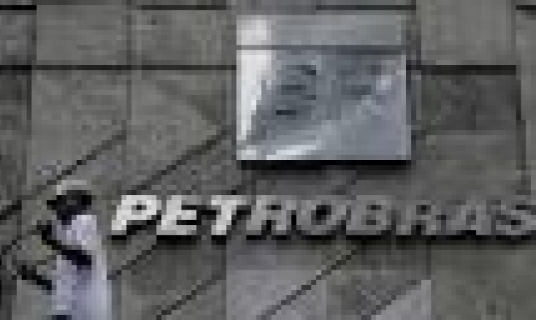 Petrobras reduz preço de gasolina e diesel nas refinarias a partir de amanhã (25/03)