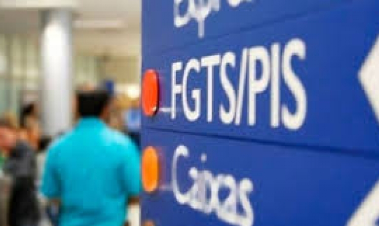 Governo avalia reduzir de 8% para 6% contribuição sobre salário do trabalhador para o FGTS