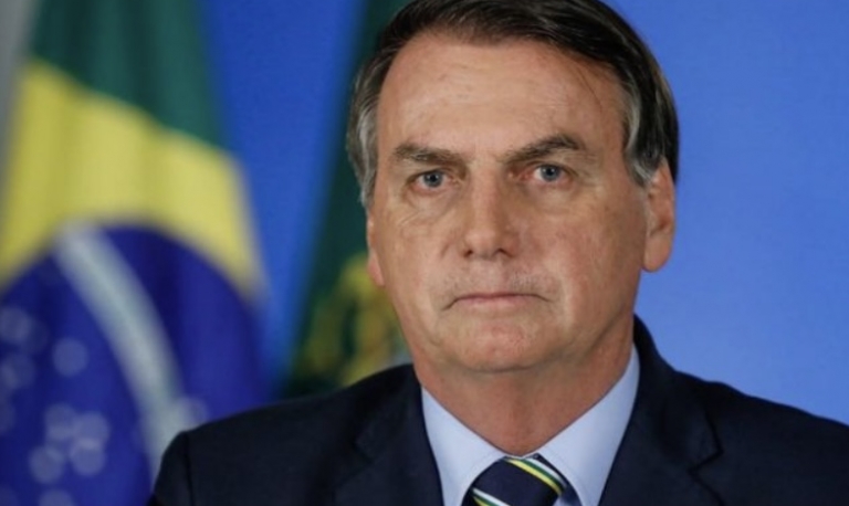 Após reajuste, Bolsonaro critica Castello Branco e diz que vai combater 'preço abusivo'