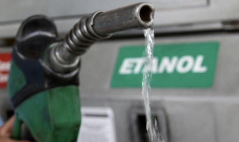 Preço médio do etanol tem queda de 1,6% nos postos, segundo ANP