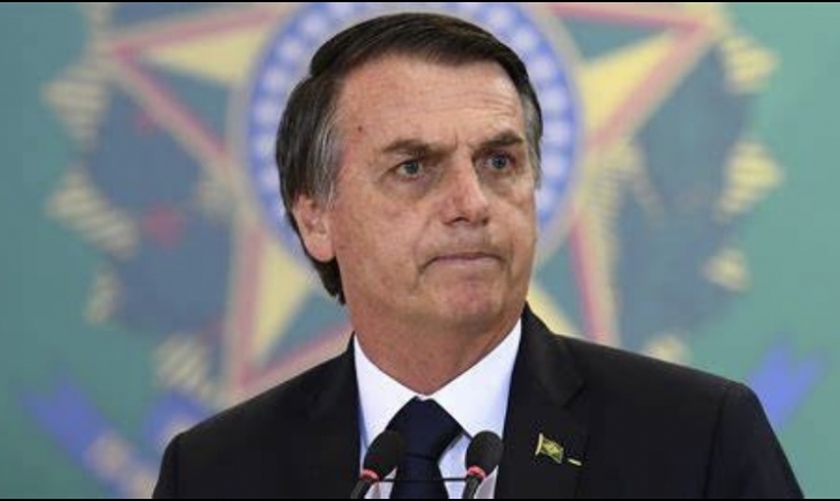 Decreto de Bolsonaro obriga postos a exibir preço de combustíveis antes de teto para ICMS