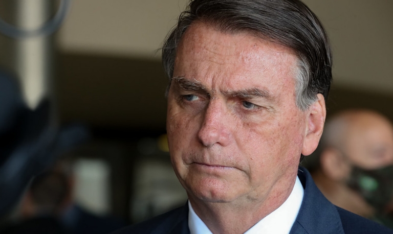 Bolsonaro reconhece que tentou interferir no preço e diz que Petrobras poderia ser privatizada