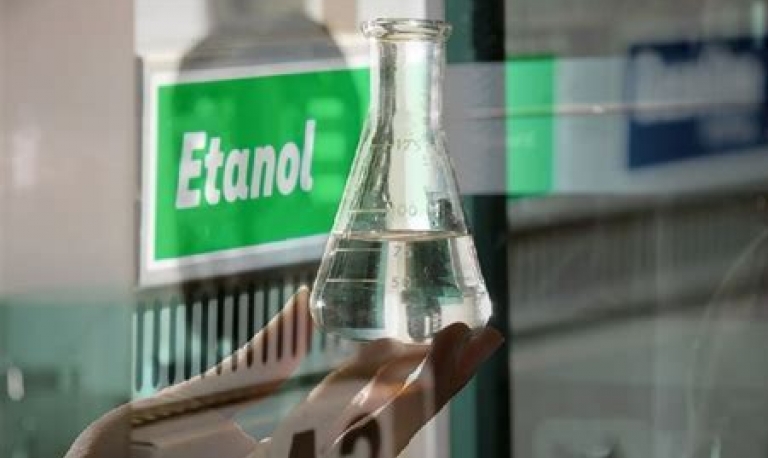Cadeia busca piso e estancar queda do etanol, embora cenário não garanta tendência