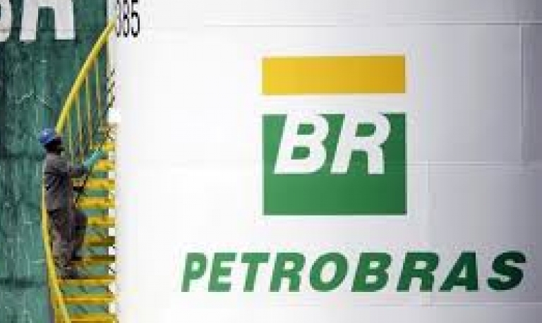 Com recuo da Petrobras, produção de petróleo do Brasil cai 6% no 1º trimestre