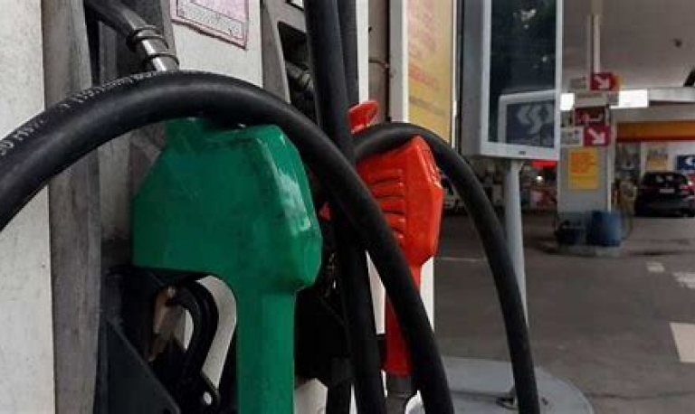 Reajuste deixa preço da gasolina equilibrado com mercado externo, diz Abicom