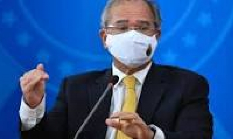Avisamos ao presidente que interferir na Petrobras teria um custo econômico pesado, diz Guedes